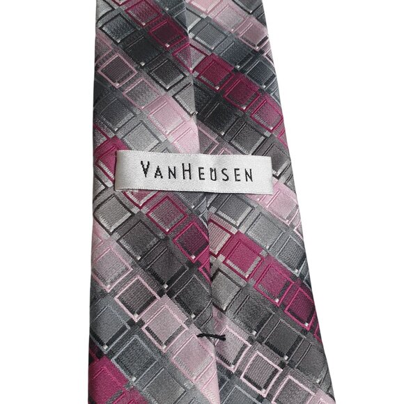 Vintage Van Heusen Men Pink Gray Polyester Geometric Tie Office Work Dad Gift - Picture 4 of 5